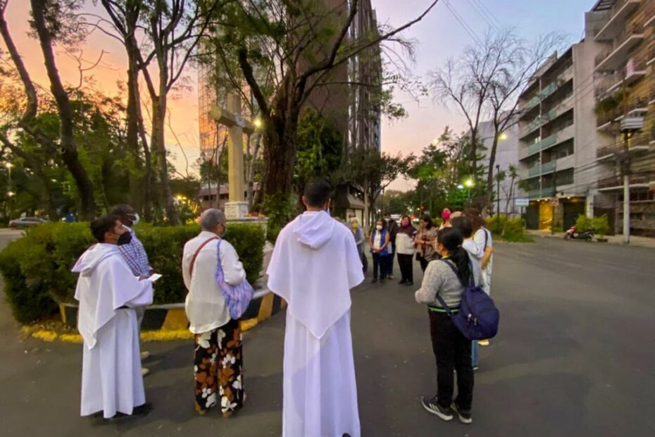 The Way of The Cross In Mexico City