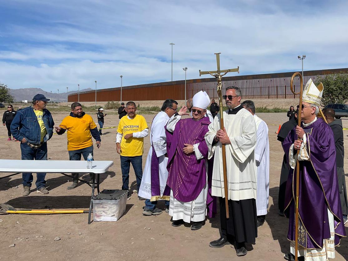 Binational Mass at the U.S.-Mexico Border